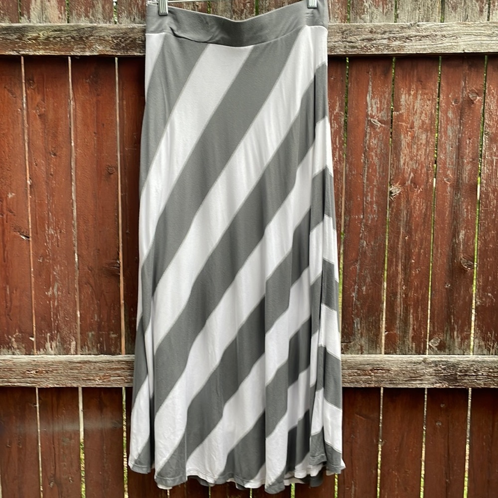 I-N-C maxi skirt | size M
